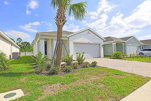 1156 Brooklands Dr Photo 1