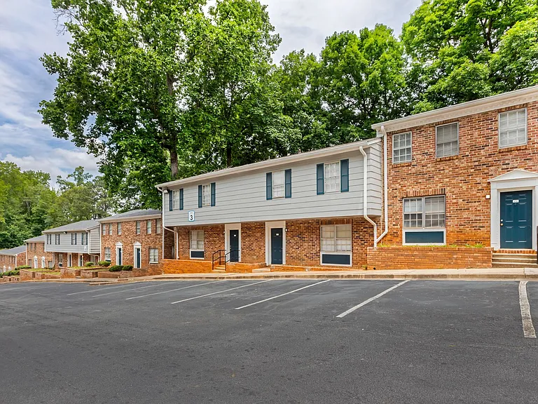 Crystal Grove Townhomes LLC — Photo 9