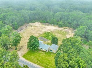 49 Old Falls Rd, Kennebunk, ME 04043