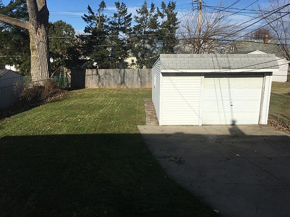 2nd image of 3338 Lincoln Ave