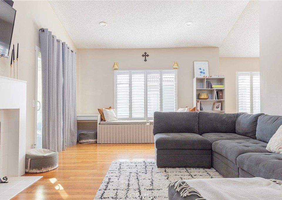1st image of 1000 Golden Springs Dr Unit G