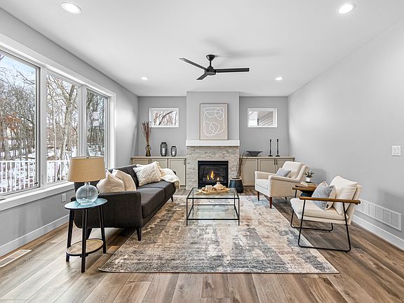 7th image of this home