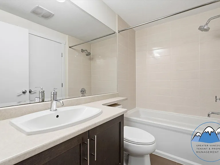 13468 King George Blvd — Photo 15