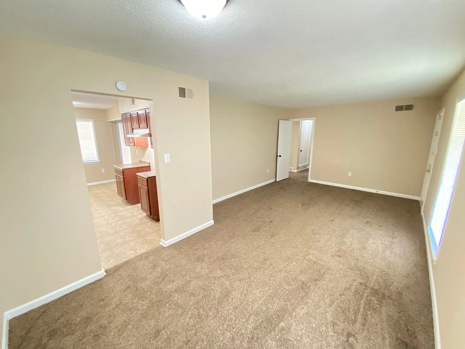 4009 Timberwood Dr N — Photo 4