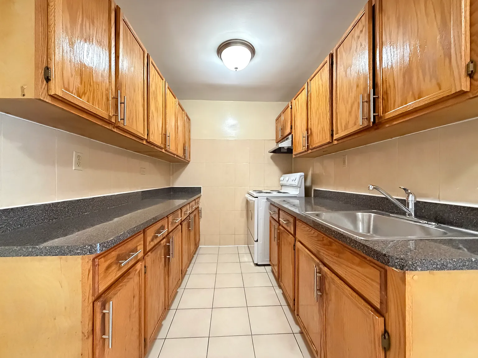 1 bed, 600 sqft, $2,199 — Photo 3