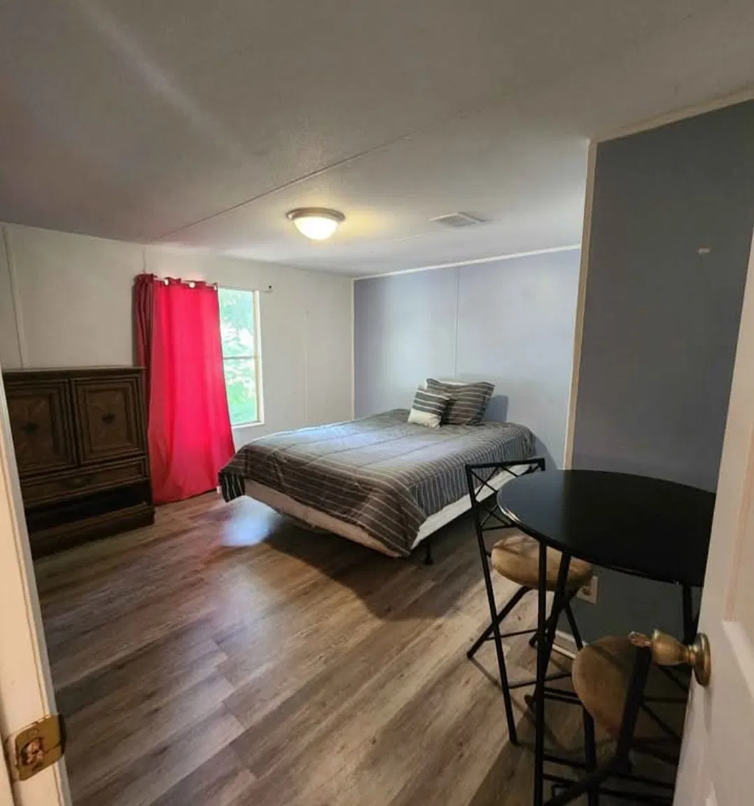 Private room in shared house — Photo 1