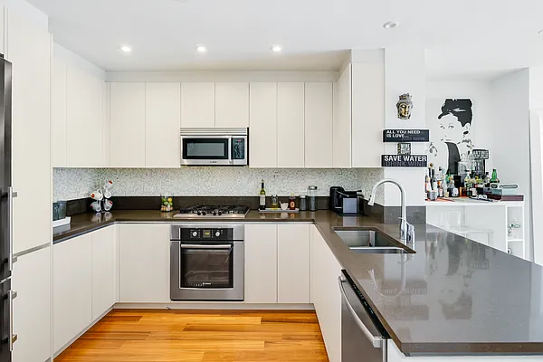 Sold by Compass | media 1