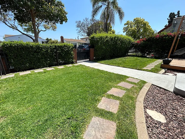 2335 Linden Ave — Photo 21