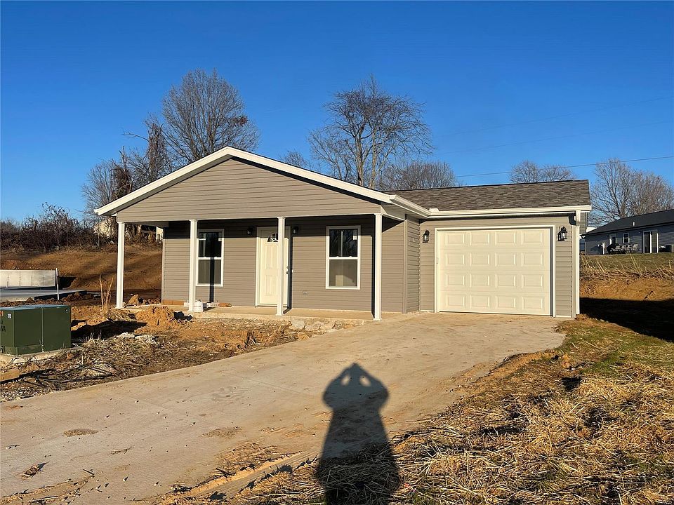 1st image of 598 Southview Dr