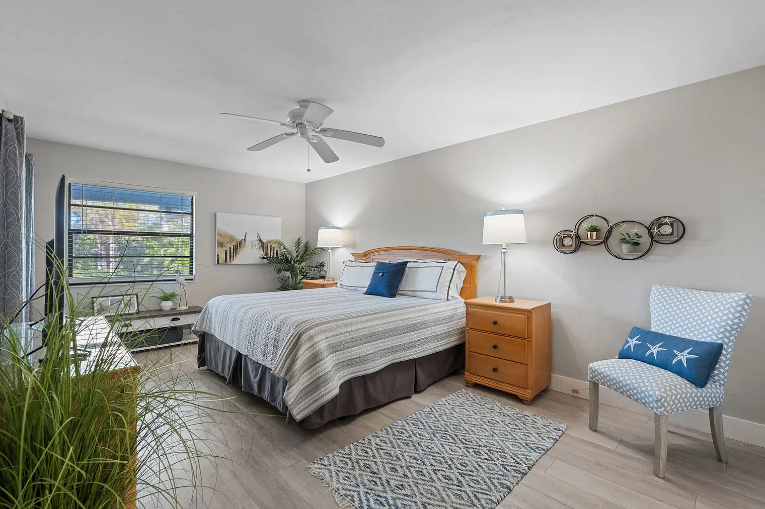2 bed, 2.0 bath, 861 sqft, $10,596 — Photo 3