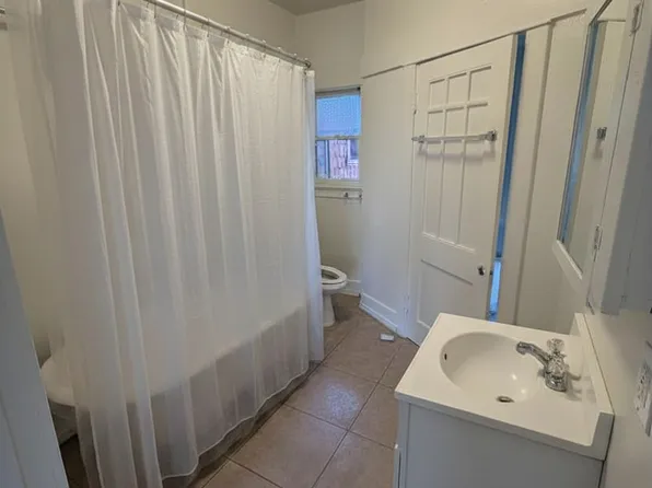 203 N Boylston St #1/2, Los Angeles, CA 90026