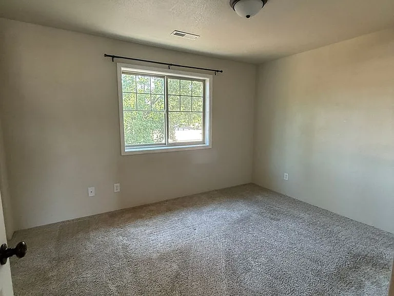 450 Midway Rd #34 — Photo 14