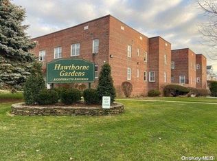 153 Smith St APT F3, Freeport, NY 11520