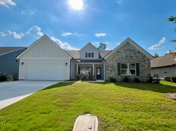1096 Sawyer Dr, Opelika, AL 36801