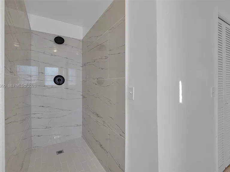2641 NW 44th Ave — Photo 14