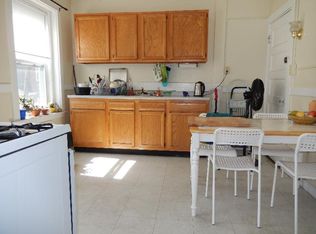 228 South St #5W, Chestnut Hill, MA 02467