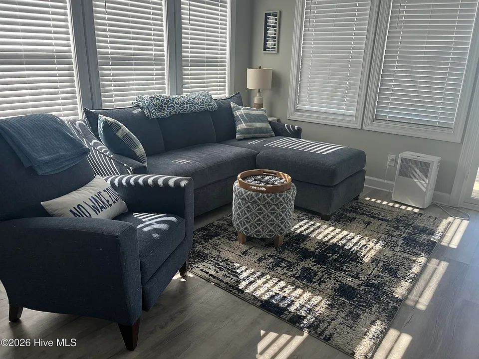 150 Sea Gull Ln #8A