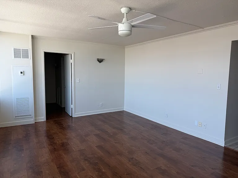 450 W 7th St S #1410 — Photo 4