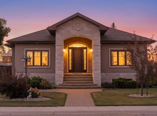 10516 158th St NW, Edmonton, AB T5P2Y6