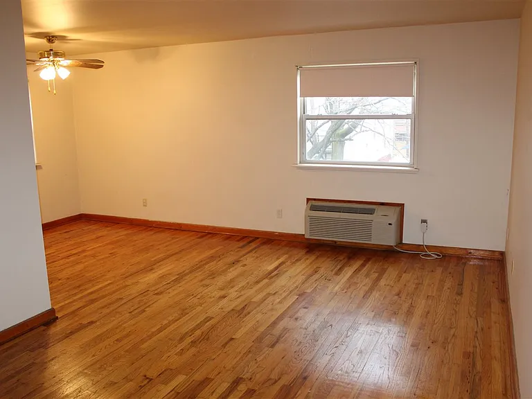 6713 Polk St #6 — Photo 29