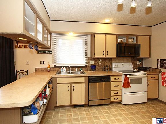 5th image of 2521 Surrey Ct