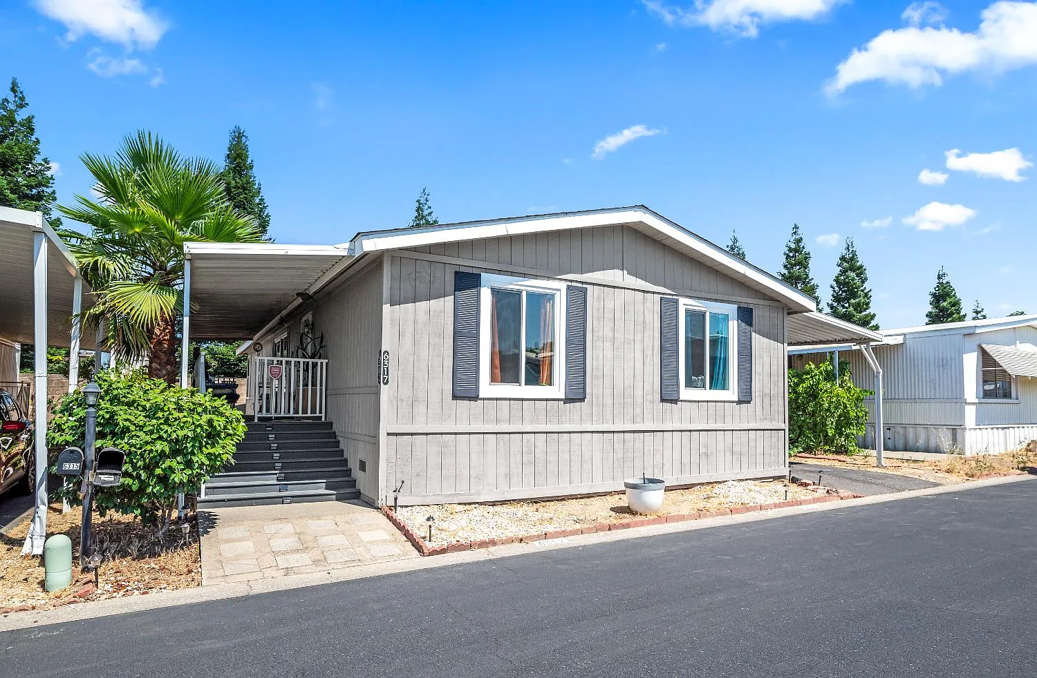 6317 Stagecoach Dr photo 1