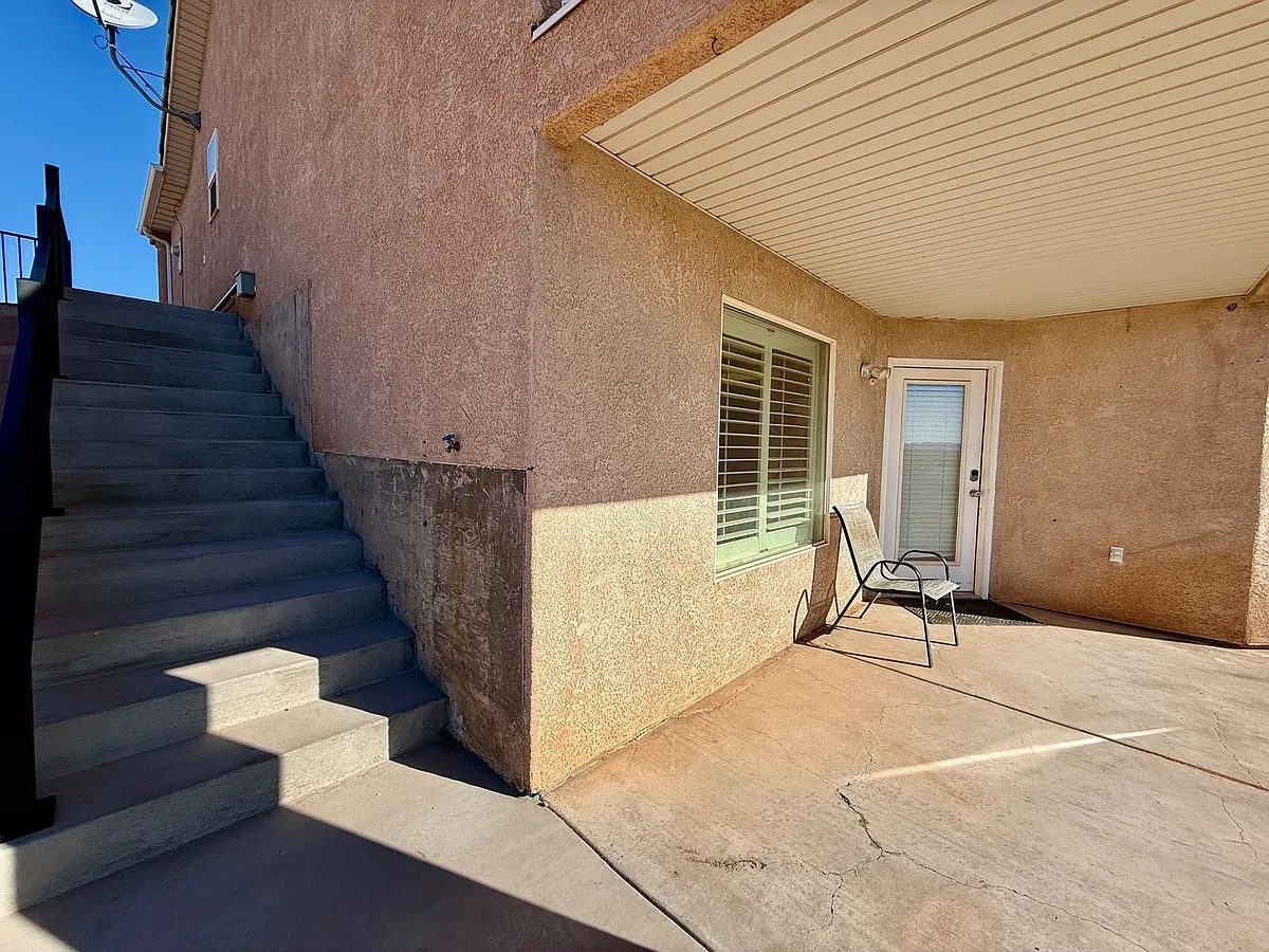 Building Photo - 2846 E Overlook Dr