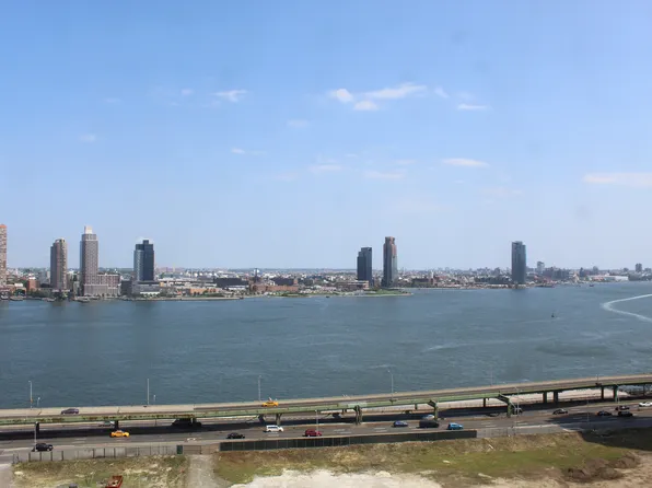 5 Tudor City Place image 11 of 14