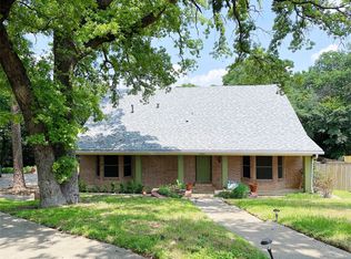 2801 Crowley Ct, Arlington, TX 76012