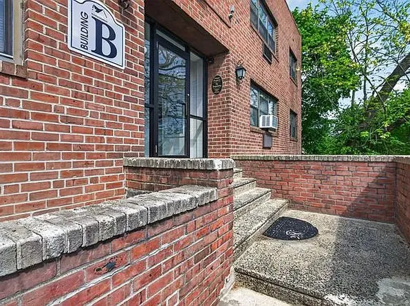 9 & 11 Sanhican Dr #A8-b4, Trenton, NJ 08618