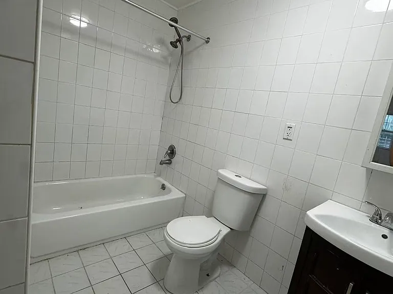825 E 217th St #3 — Photo 7