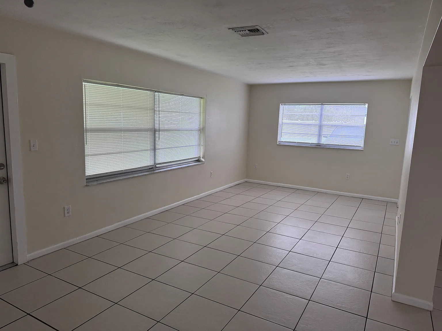 2 bed, 1137 sqft, $1,150 — Photo 3