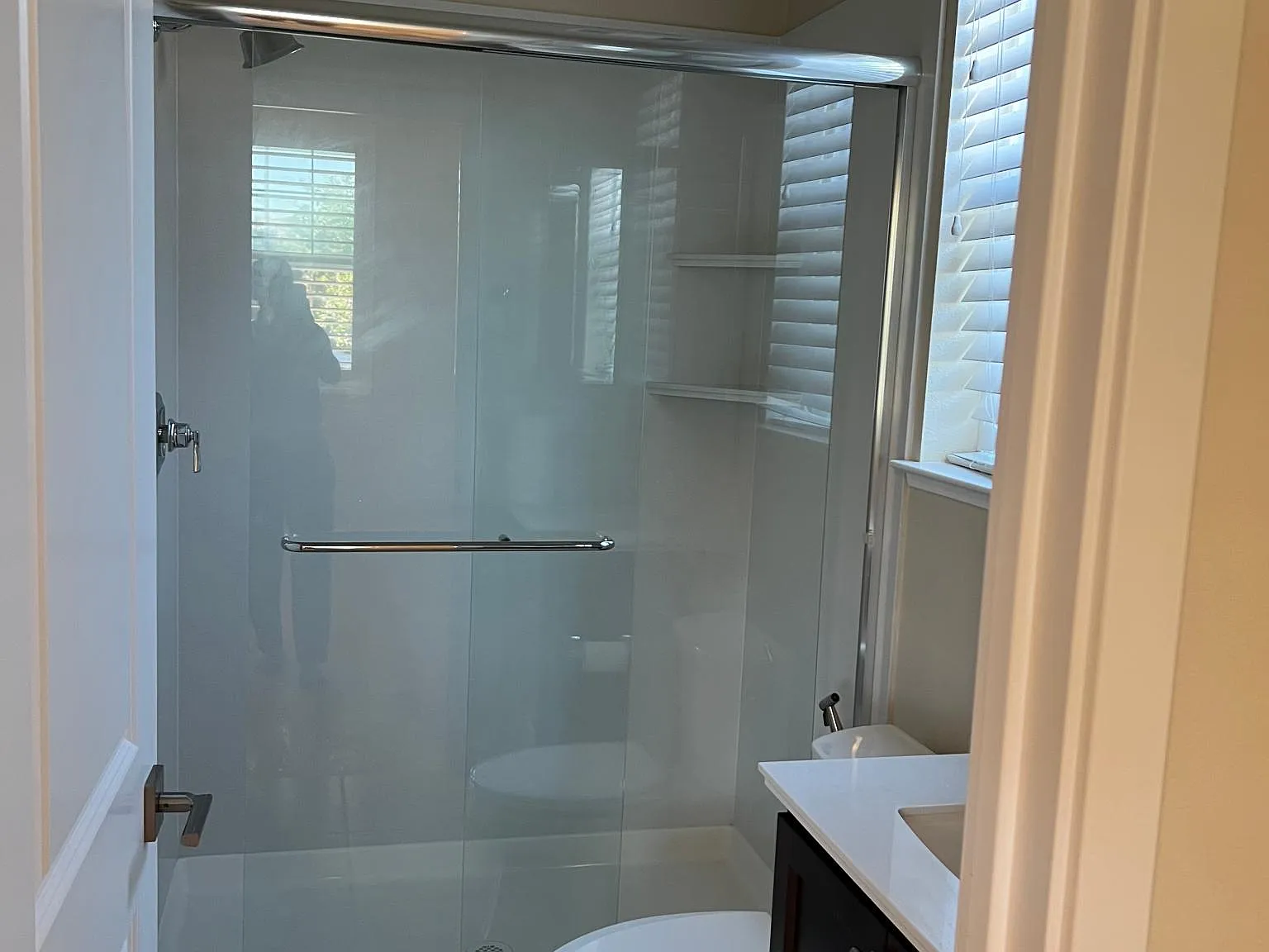 Studio, 300 sqft, $1,500 — Photo 4