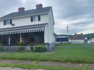 3308 3rd St, Grindstone, PA 15442