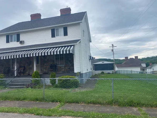 3308 3rd St, Grindstone, PA 15442
