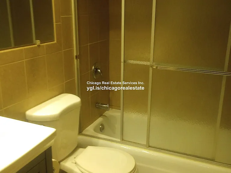 722 W Diversey Pkwy #201 — Photo 1