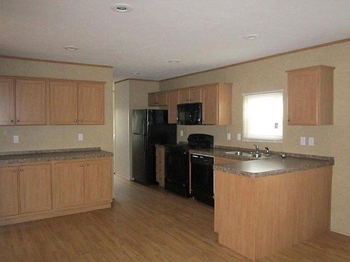 5th image of 387 Bridlewood Dr