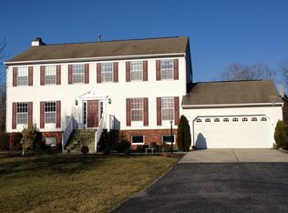121 Preakness Dr, Mount Laurel, NJ 08054