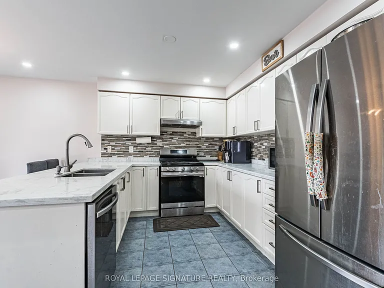 35 Whitehouse Cres — Photo 28