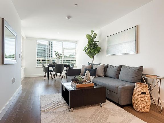 2nd image of 1388 Kettner Blvd #311R