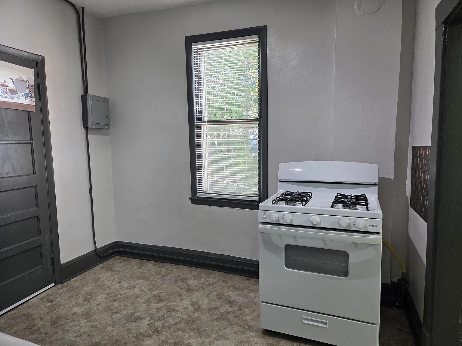 1 bed, $695 — Photo 3