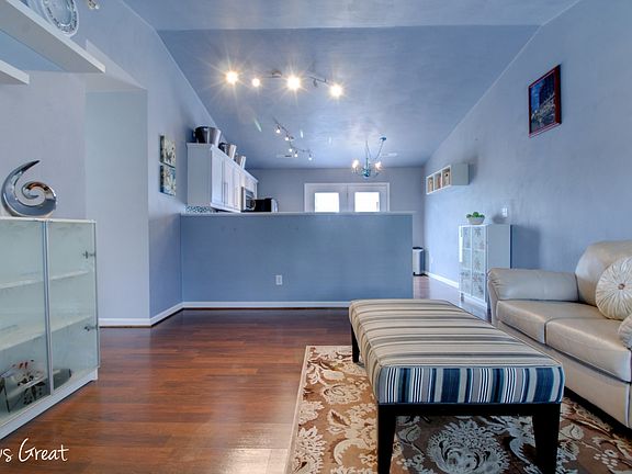 3rd image of 2716 Dell Ave NE