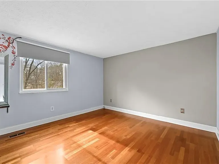 4608 Rosemear Ct — Photo 17