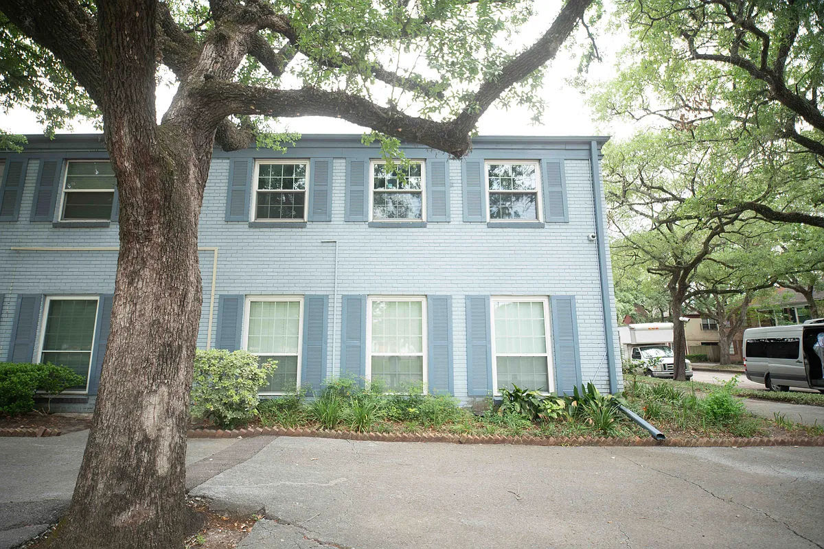 Building Photo - 11611 Chimney Rock Rd #D