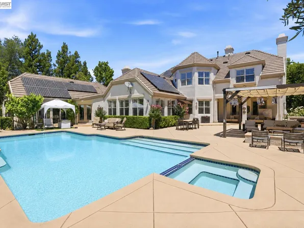 3019 E Ruby Hill Dr, Pleasanton, CA 94566