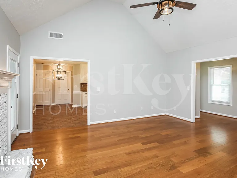 2975 Emerald Springs Dr — Photo 3