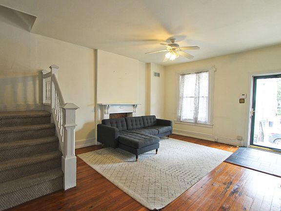 3rd image of 264 Roxborough Ave