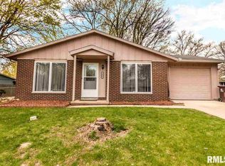 5827 N Andover Ct, Peoria, IL