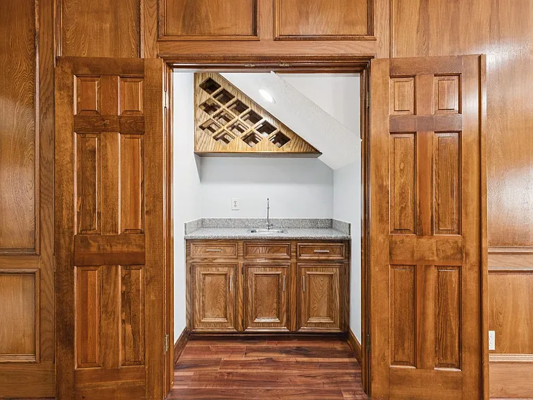 14819 Walbrook Dr — Photo 15