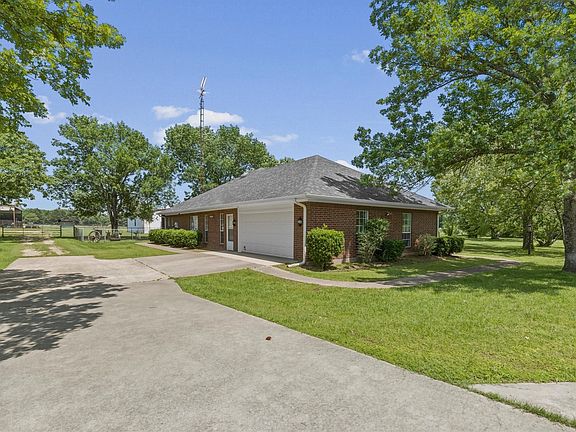 2nd image of 219 Friends Rd